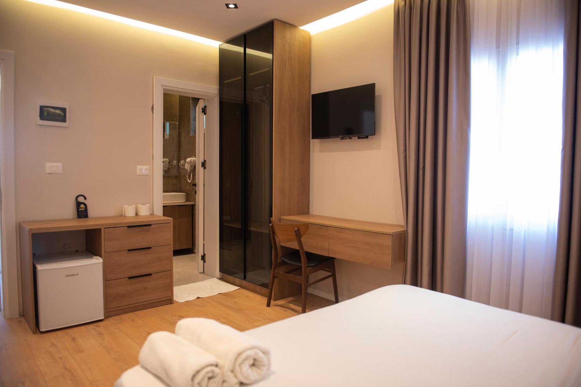 Hotel Sanremo Vlore 4*